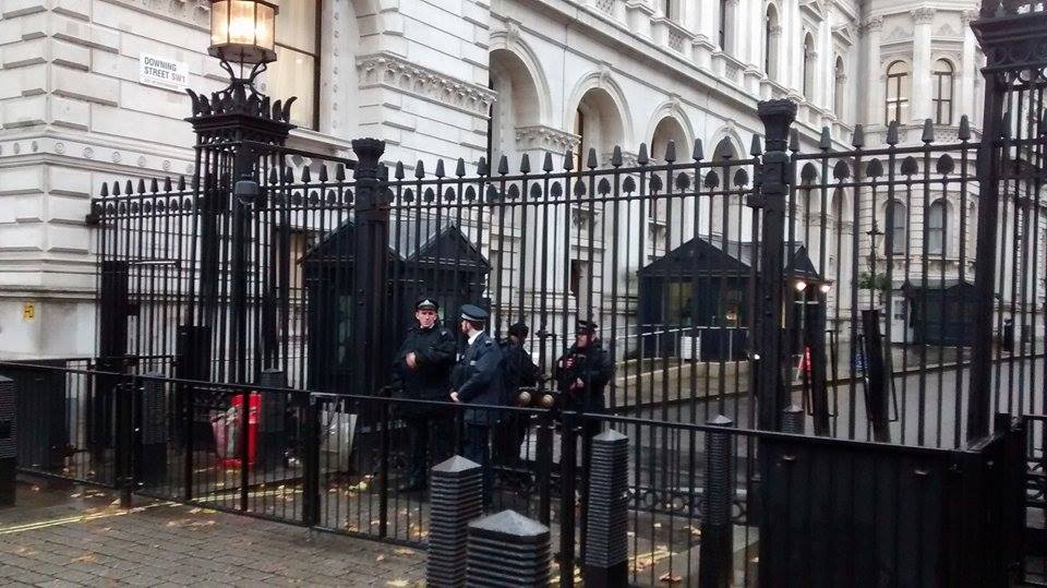 Segurança se intensifica em Londres após os atentados em Paris. Foto: Camila Gonçalves, jornalista. 