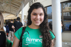 Vivian Dalla Mea,  18 anos, vetsibular de medicina. (Foto: Bruna Oliveira / Laboratório de Fotografia e Memória